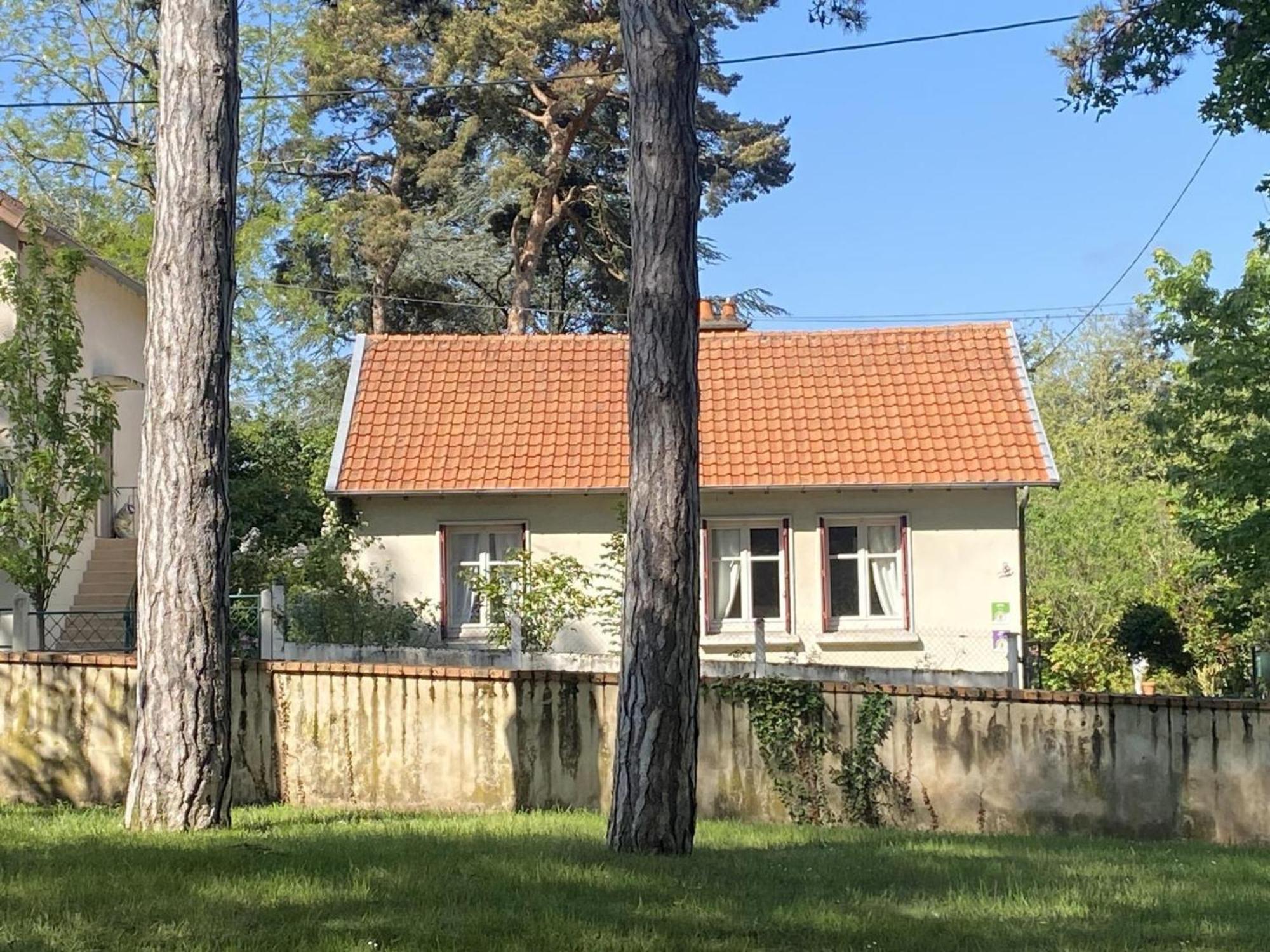 Вилла Charmante Maison Avec Jardin En Face Du Parc, Proche Commerces Et Attractions Touristiques - Fr-1-489-333 Мулен Экстерьер фото